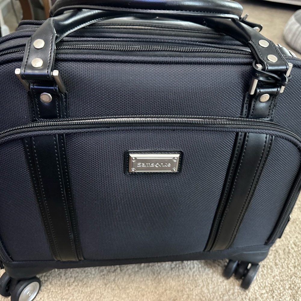 Samsonite Black and Gray Rolling Travel Bag